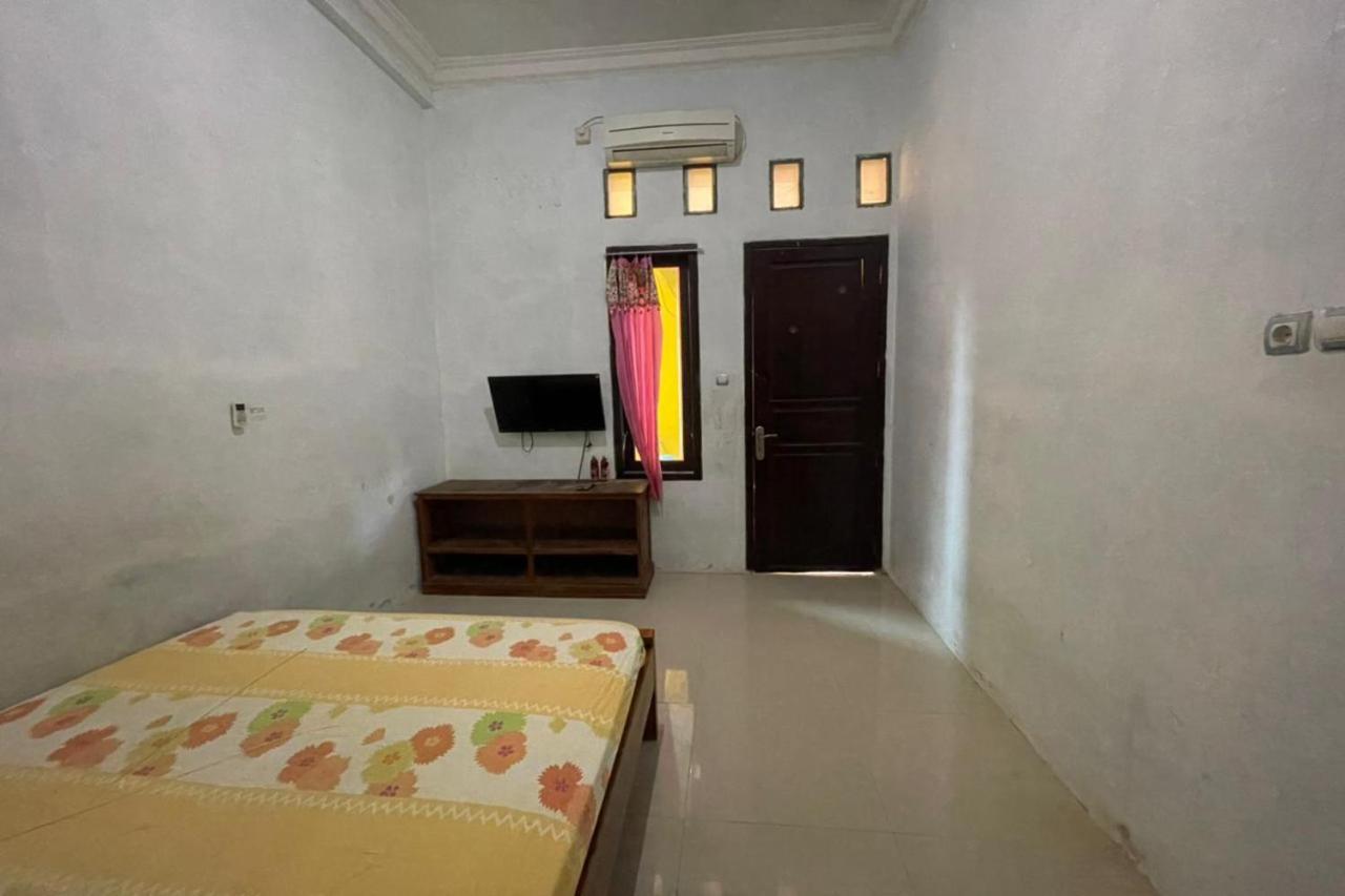 Oyo Life 93036 Eddy Homestay Syariah Lamongan Exterior foto