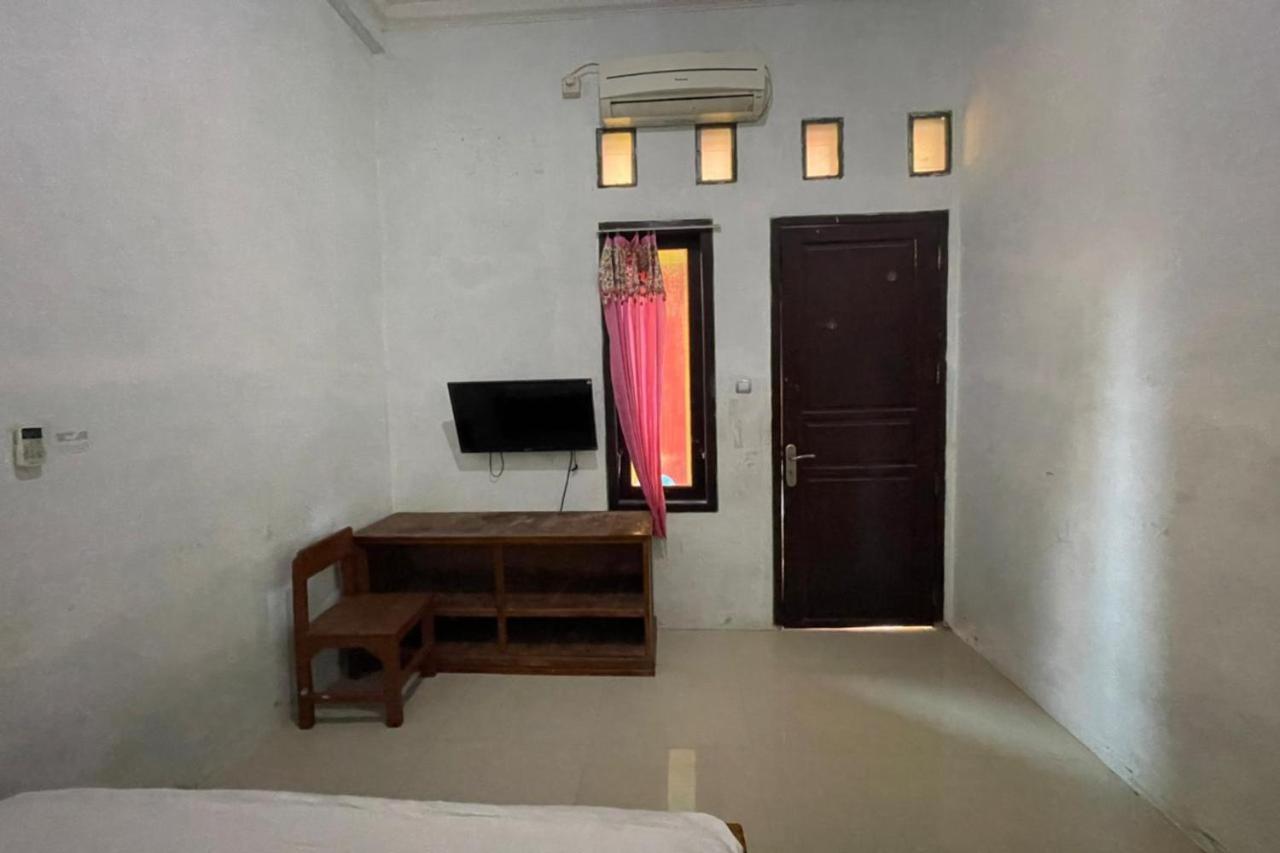 Oyo Life 93036 Eddy Homestay Syariah Lamongan Exterior foto