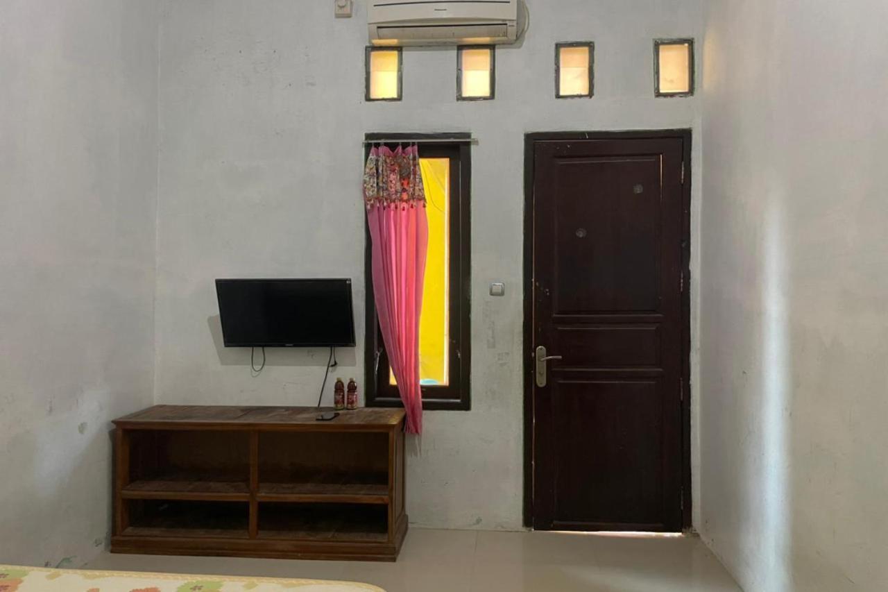 Oyo Life 93036 Eddy Homestay Syariah Lamongan Exterior foto